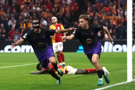 Jugadores del Barcelona celebran un gol ante Galatasaray en Estambul