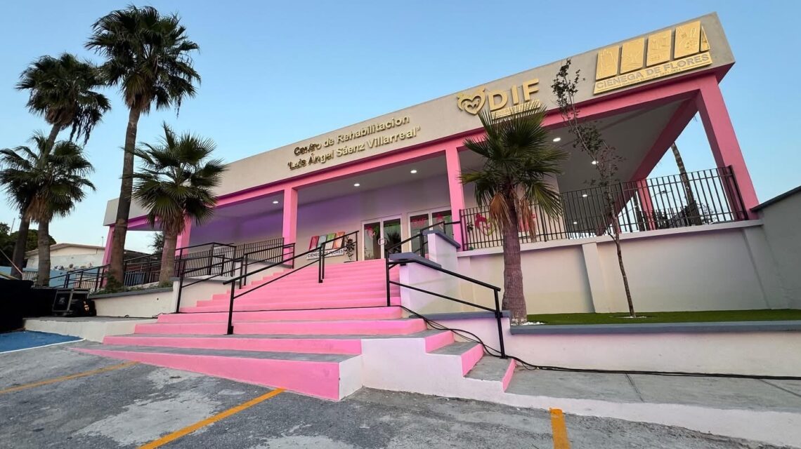 Fachada del Centro de Rehabilitación Luis Ángel Sáenz Villarreal en Ciénega de Flores, Nuevo León