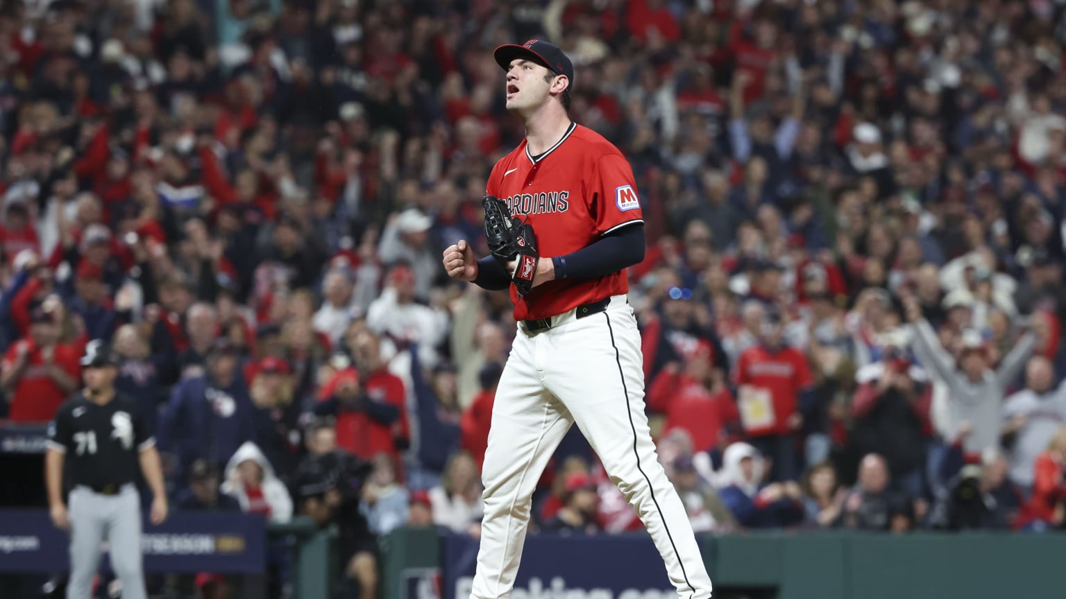 Gavin Williams en su actuación ante White Sox en el quinto juego de la Serie Divisional 2026