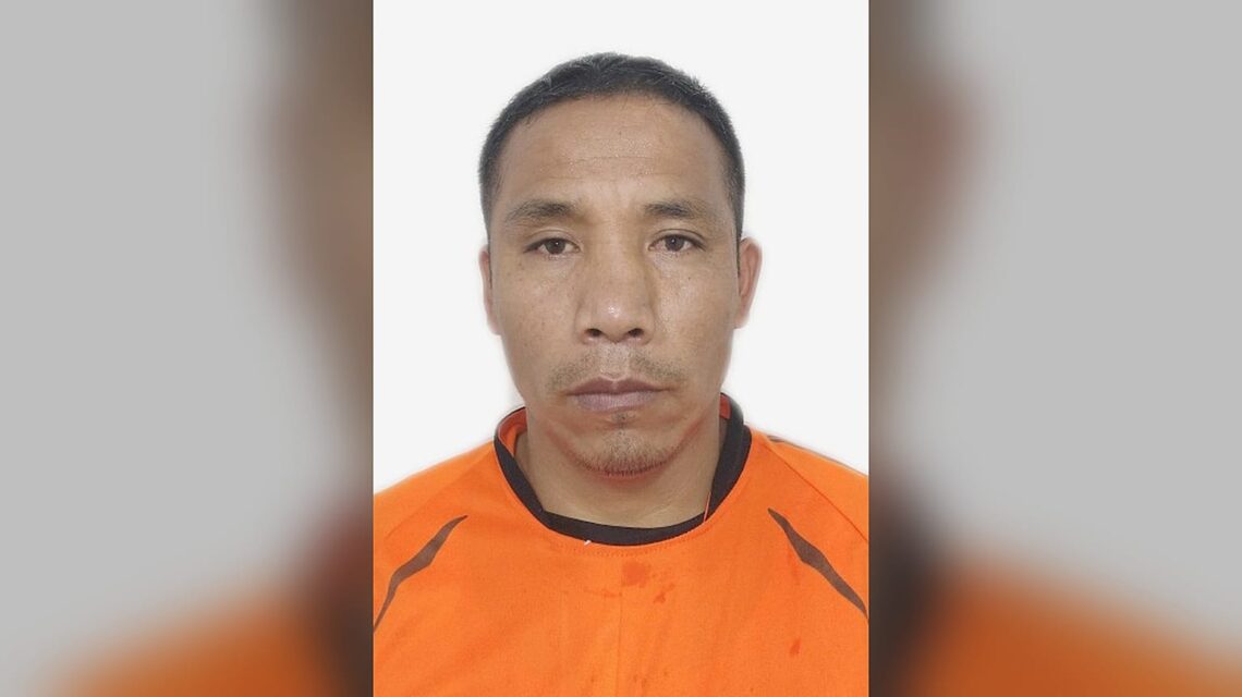Retrato oficial de Hitler Mussolini Simeón Flores, virtual ganador de la alcaldía de Queropalca, Perú, en 2026.