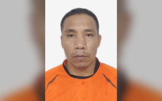 Retrato oficial de Hitler Mussolini Simeón Flores, virtual ganador de la alcaldía de Queropalca, Perú, en 2026.