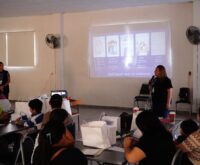 Asistentes a una plática de prevención de la violencia del Instituto Municipal de la Mujer de Ciénega de Flores. Fotografía ilustrativa de archivo, noviembre de 2025.