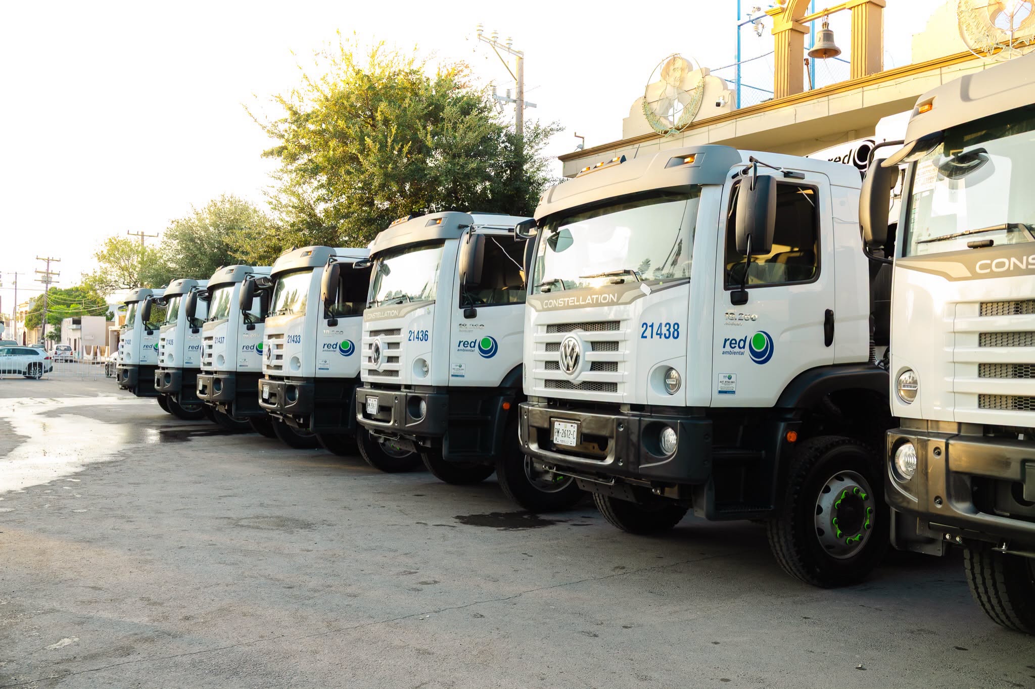 Los nuevos camiones recolectores están listos para trabajar en el esquema de rutas organizado por zonas y horarios.