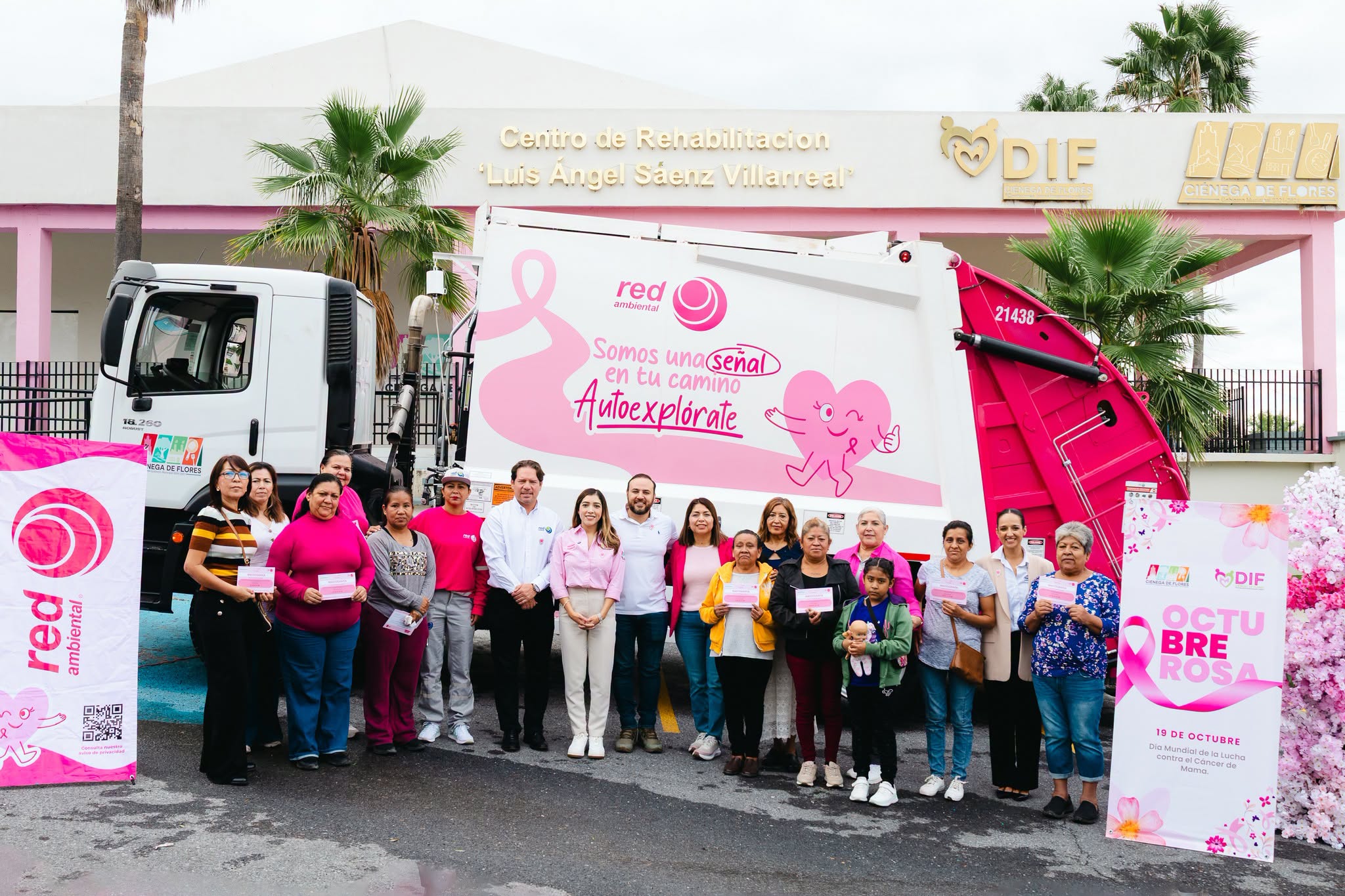 Asistentes de la comunidad, autoridades y Red Ambiental participan en acto Octubre Rosa del DIF de Ciénega de Flores