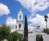 Parroquia y paisaje urbano de Ciénega de Flores Nuevo León, fotografía de archivo