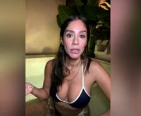 Sofía Yunes durante la transmisión en la que respondió a un suscriptor